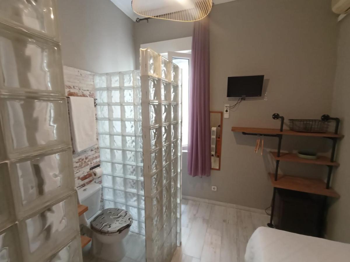 Hostal Hispalense Madrid Exteriör bild