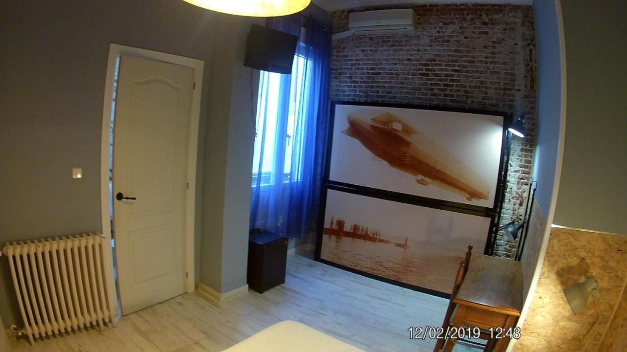 Hostal Hispalense Madrid Exteriör bild
